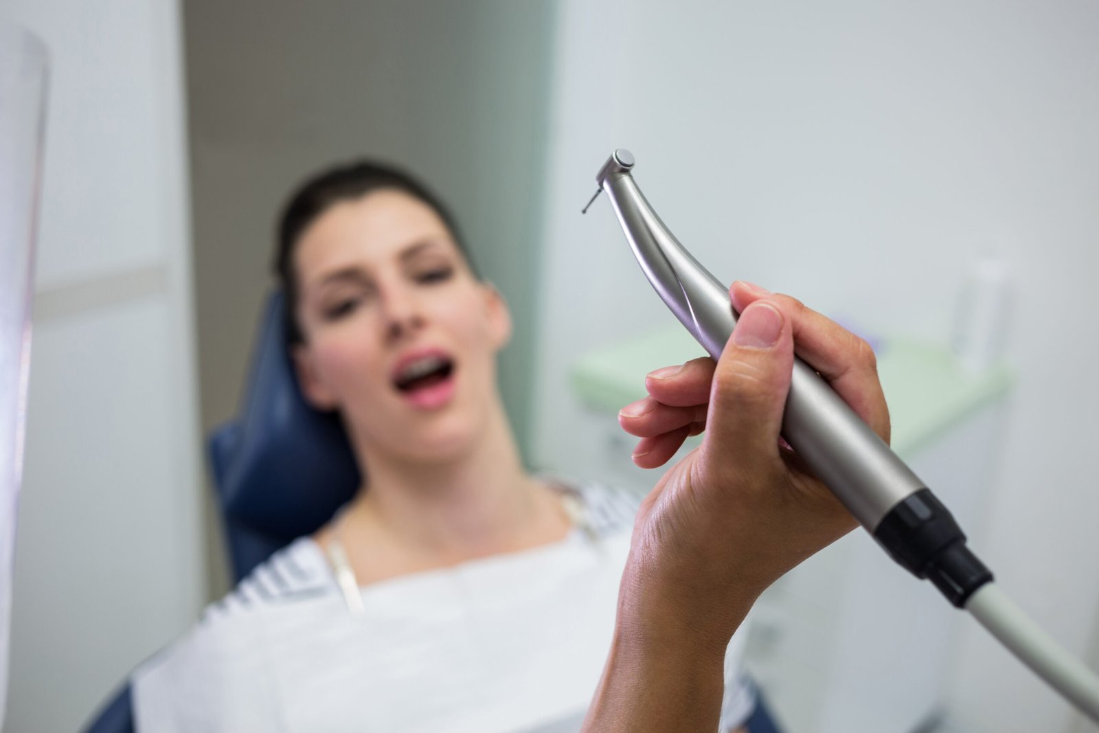 laser gum treatment at Dr. Thareja’s Dental Clinic in Kalyani Nagar, Pune